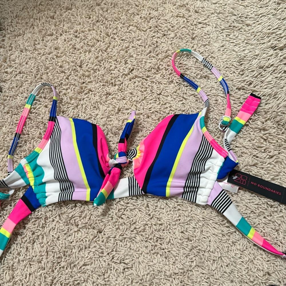 NWT No Boundaries multicolor bikini top